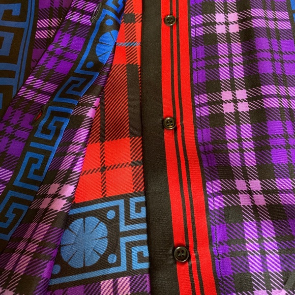 Beautiful Vintage Versace Silk Shirt - Picture 10 of 12